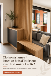 Une cloison en bois Lattis qui sépare deux espaces dans une maison moderne.